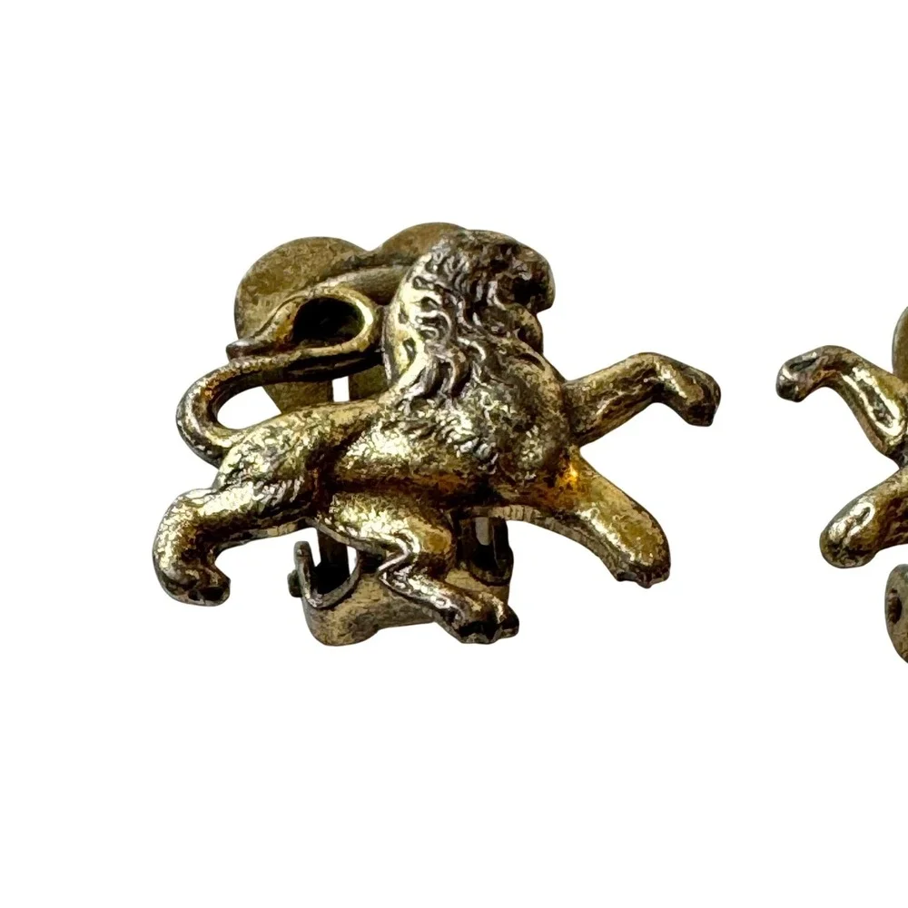 VNTG Brookcraft‎ Walking Lion Clip Statement Earrings Antique Gold Tone Figural